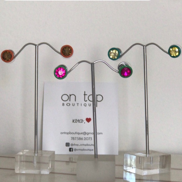 Bundle - Picture 2 of 2